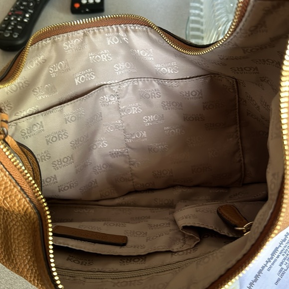 Michael Michael Kors Rhea messenger bag.  Tan. - Picture 8 of 16